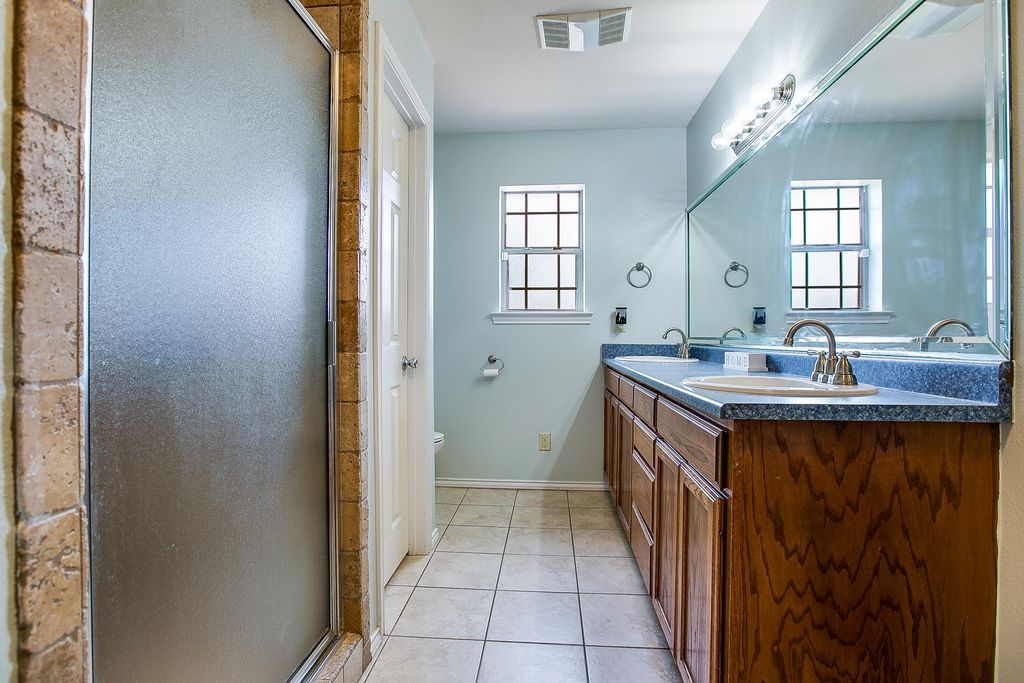 Image 21 of property listing at 4613 Pinion Ridge Drive, San Angelo, TX 76904