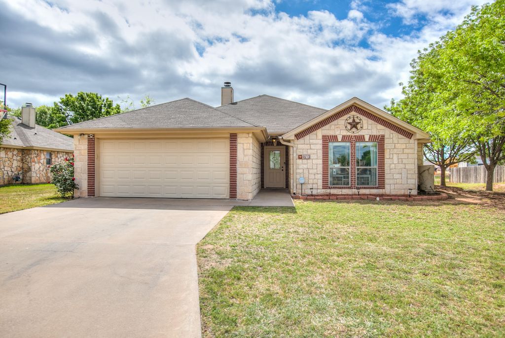 Image 3 of property listing at 4613 Pinion Ridge Drive, San Angelo, TX 76904