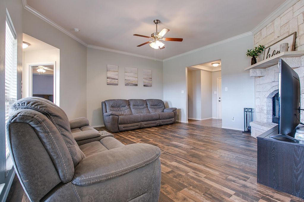 Image 9 of property listing at 4613 Pinion Ridge Drive, San Angelo, TX 76904