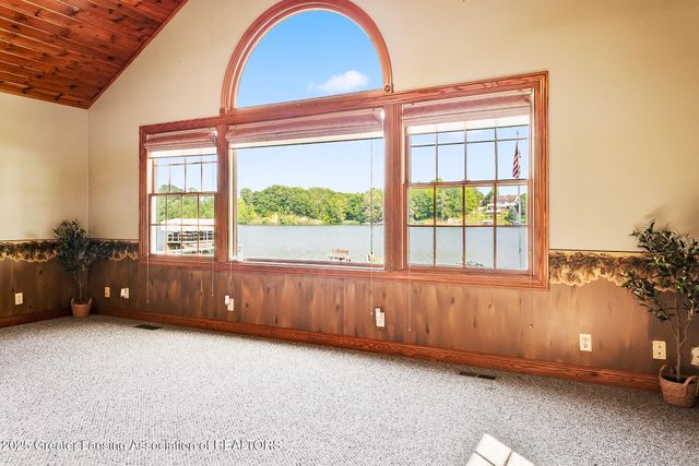 4813 Lakeside Drive, Perrinton, MI 48871