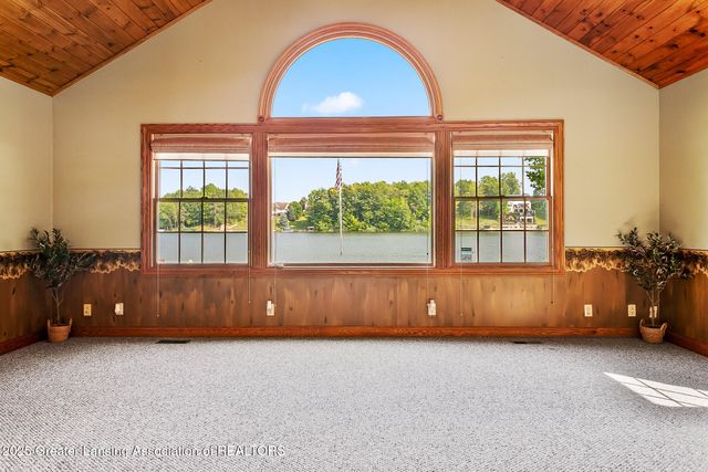 4813 Lakeside Drive, Perrinton, MI 48871