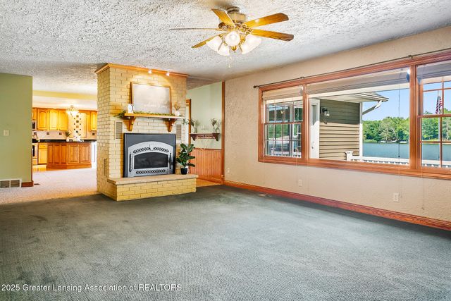 4813 Lakeside Drive, Perrinton, MI 48871