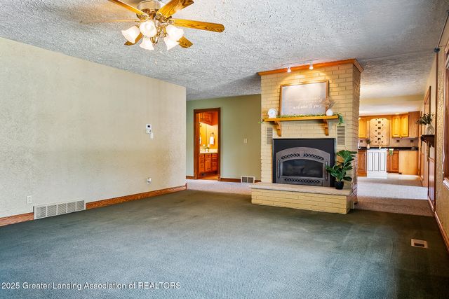 4813 Lakeside Drive, Perrinton, MI 48871