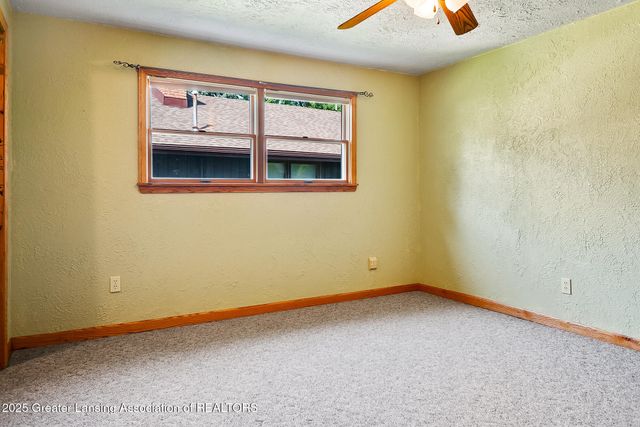 4813 Lakeside Drive, Perrinton, MI 48871