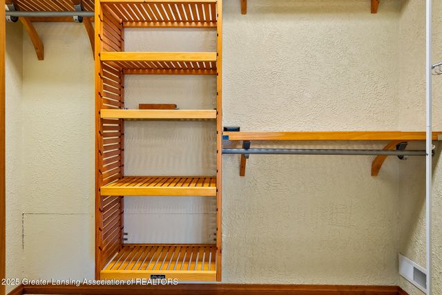 4813 Lakeside Drive, Perrinton, MI 48871