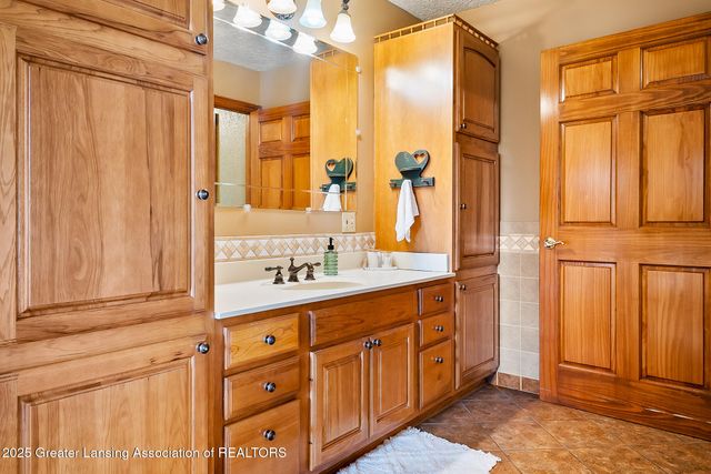 4813 Lakeside Drive, Perrinton, MI 48871