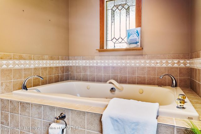 4813 Lakeside Drive, Perrinton, MI 48871