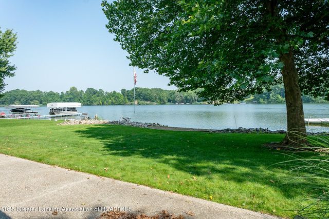 4813 Lakeside Drive, Perrinton, MI 48871