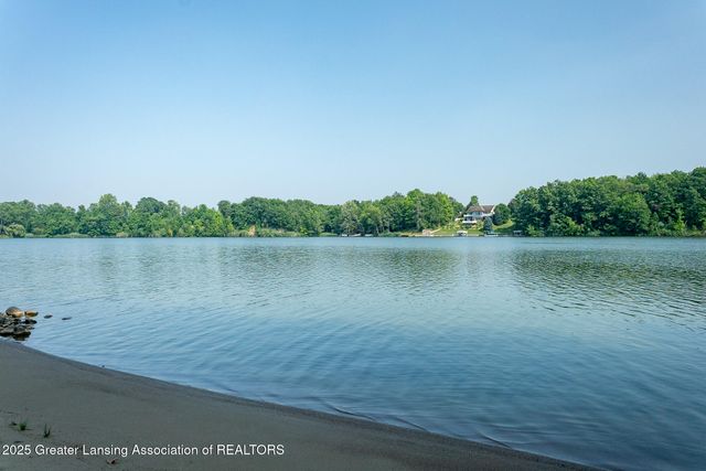 4813 Lakeside Drive, Perrinton, MI 48871