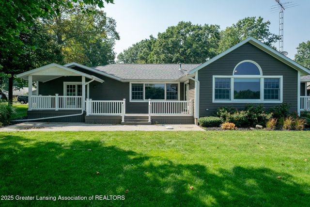 4813 Lakeside Drive, Perrinton, MI 48871