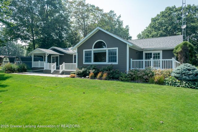 4813 Lakeside Drive, Perrinton, MI 48871