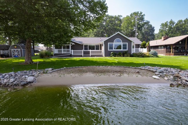 4813 Lakeside Drive, Perrinton, MI 48871