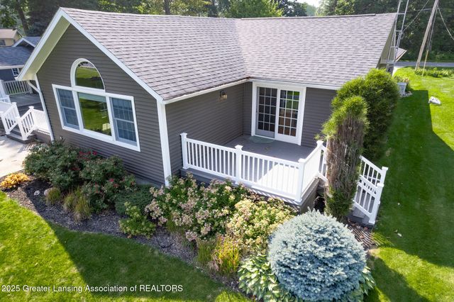 4813 Lakeside Drive, Perrinton, MI 48871