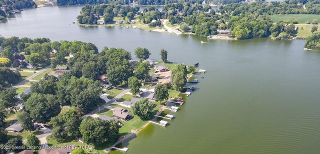 4813 Lakeside Drive, Perrinton, MI 48871