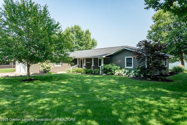 4813 Lakeside Drive, Perrinton, MI 48871