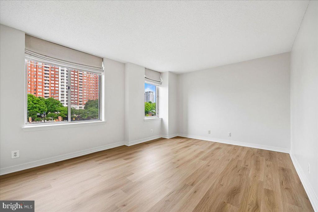 Image 14 of property listing at 5809 NICHOLSON #316, North Bethesda, MD 20852