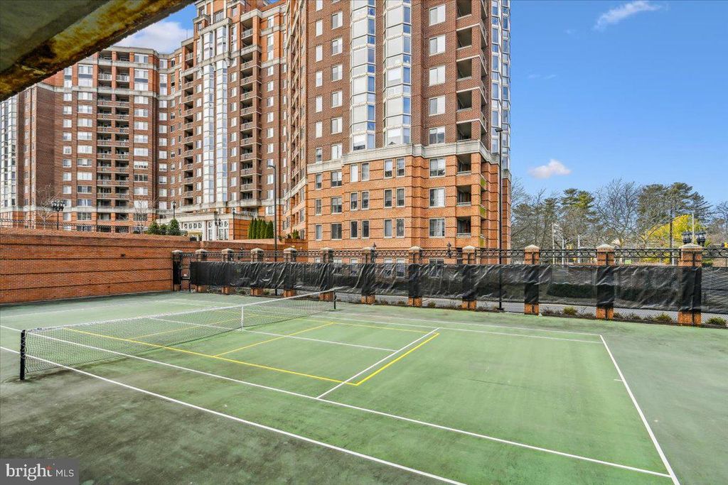Image 26 of property listing at 5809 NICHOLSON #316, North Bethesda, MD 20852