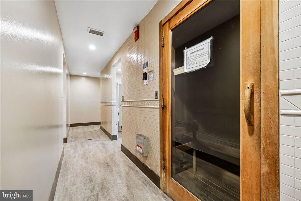 Image 30 of property listing at 5809 NICHOLSON #316, North Bethesda, MD 20852