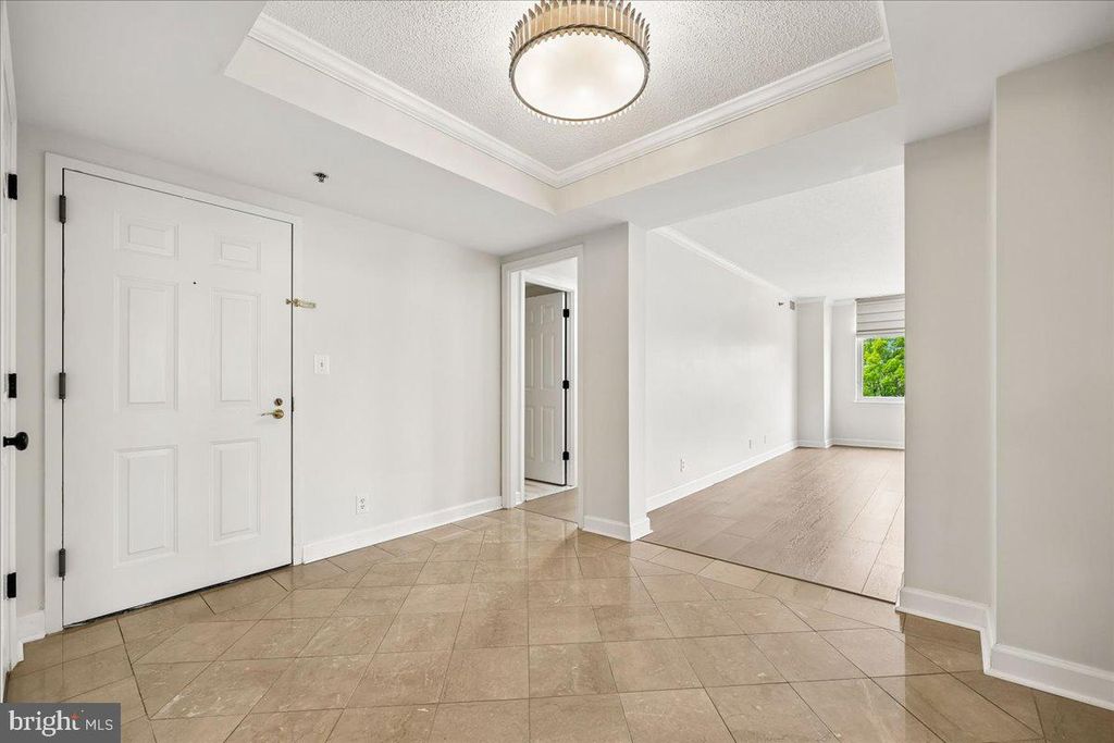 Image 9 of property listing at 5809 NICHOLSON #316, North Bethesda, MD 20852