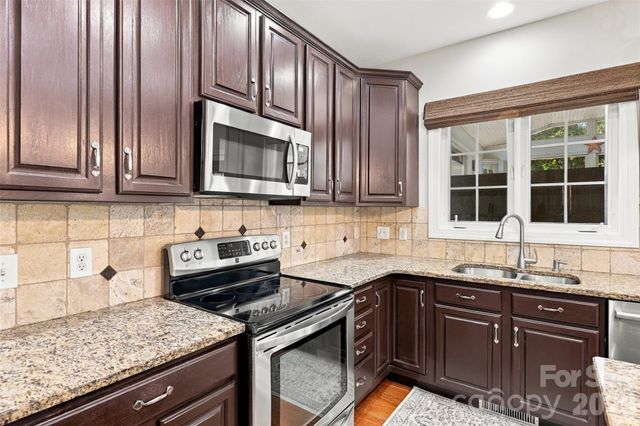 15502 Tolliver Drive, Charlotte, NC 28277