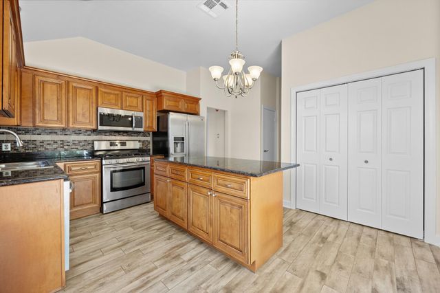 1511 Lantana DR, Round Rock, TX 78664