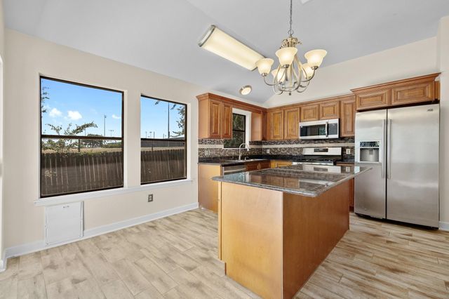 1511 Lantana DR, Round Rock, TX 78664