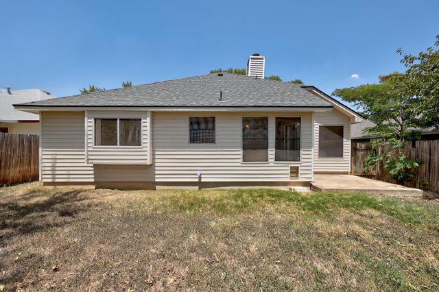 1511 Lantana DR, Round Rock, TX 78664
