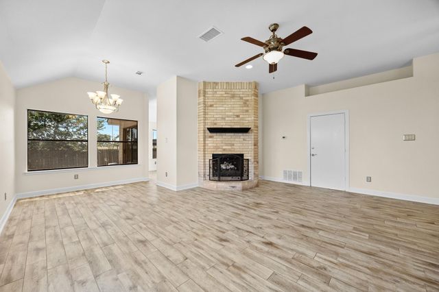 1511 Lantana DR, Round Rock, TX 78664