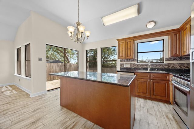 1511 Lantana DR, Round Rock, TX 78664