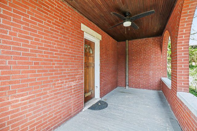 2038 MARKET ST, Harrisburg, PA 17103