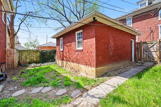 2038 MARKET ST, Harrisburg, PA 17103
