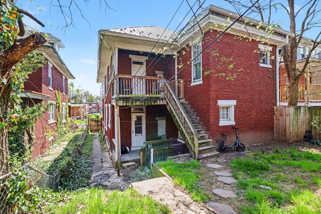 2038 MARKET ST, Harrisburg, PA 17103