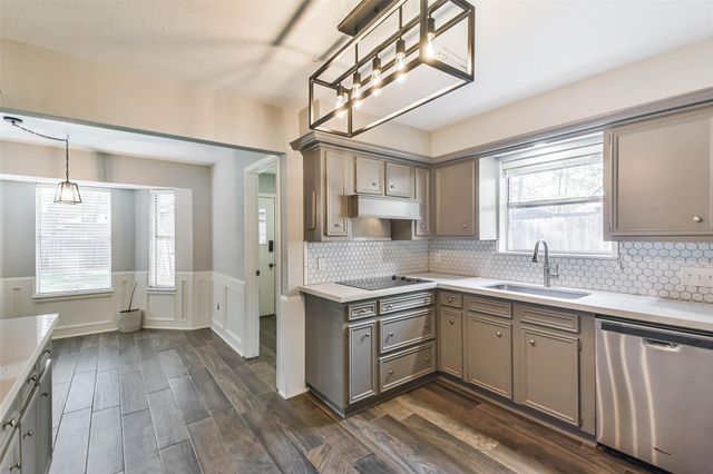 2022 Riverlawn Drive, Kingwood, TX 77339