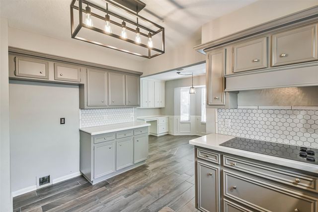 2022 Riverlawn Drive, Kingwood, TX 77339