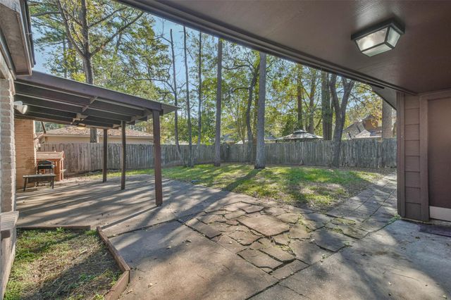 2022 Riverlawn Drive, Kingwood, TX 77339