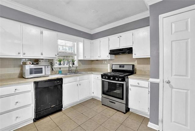 2832 Shea Way SW, Marietta, GA 30060
