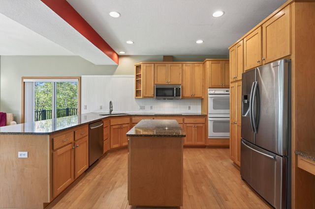 655 Lexie Court, Eagan, MN 55123