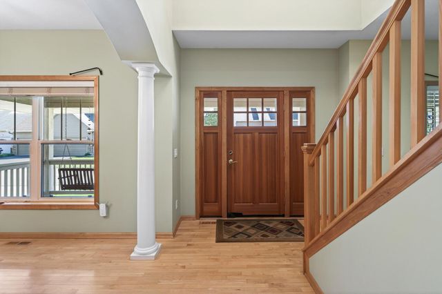 655 Lexie Court, Eagan, MN 55123