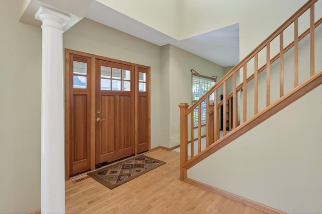 655 Lexie Court, Eagan, MN 55123