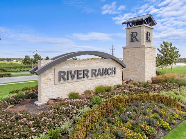 360 Long Branch Drive, Dayton, TX 77535