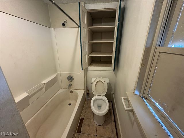 248 7th Street NW, Barberton, OH 44203