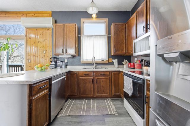 2756 26th Street Circle S, Moorhead, MN 56560