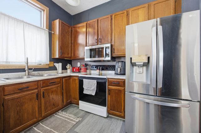 2756 26th Street Circle S, Moorhead, MN 56560