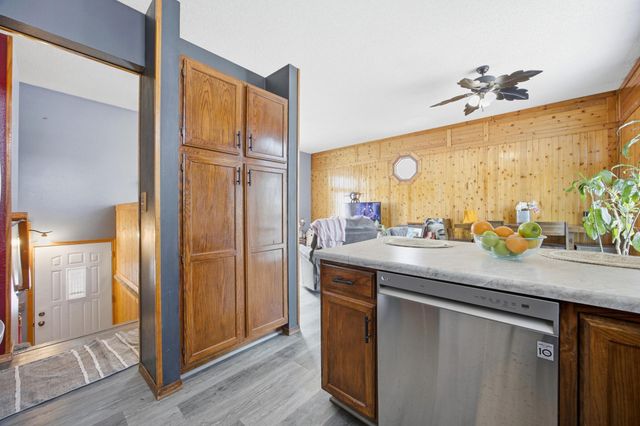 2756 26th Street Circle S, Moorhead, MN 56560