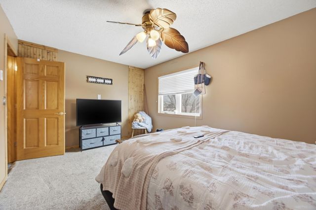 2756 26th Street Circle S, Moorhead, MN 56560