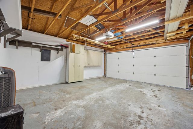 2756 26th Street Circle S, Moorhead, MN 56560