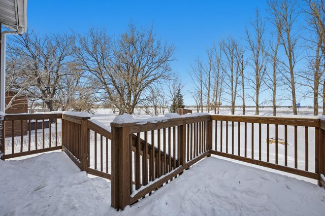 2756 26th Street Circle S, Moorhead, MN 56560