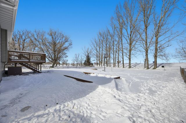 2756 26th Street Circle S, Moorhead, MN 56560