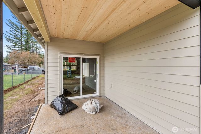 208 Shannon Lewis Lane, Winlock, WA 98596