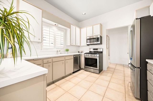 73649 Amir Drive, Palm Desert, CA 92260